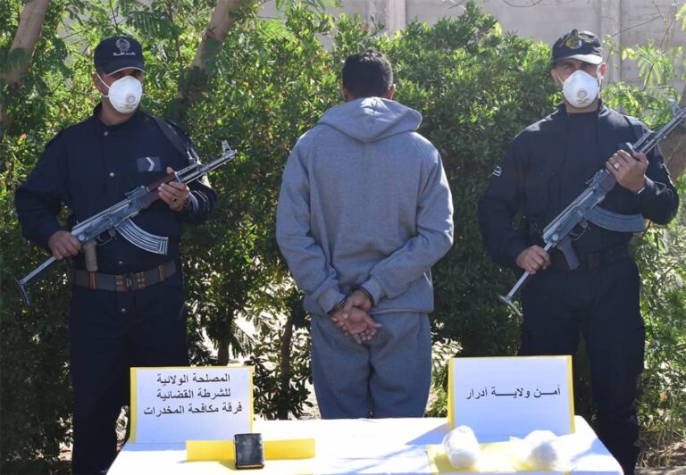Read more about the article توقيف شخص كان بصدد نقل كمية من المخدرات بادرار