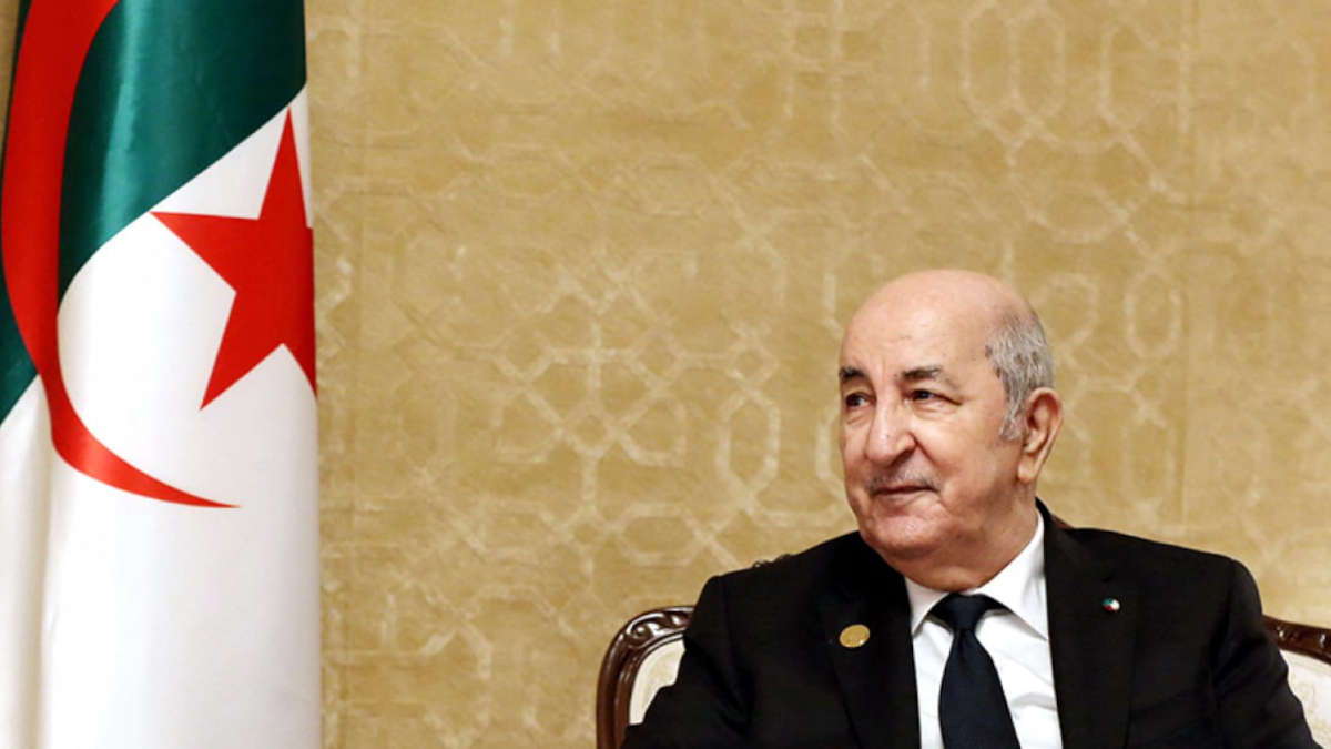 Read more about the article الرئيس تبون: الجزائر تقف مع تونس أحب من أحب وكره من كره