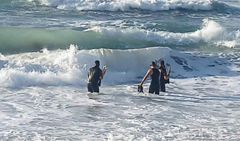 Read more about the article انتشال جثث 7 غرقى