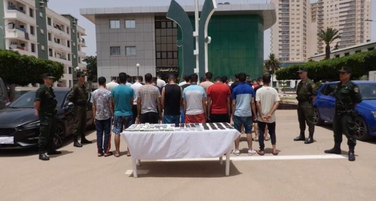 Read more about the article تفكيك شبكة دولية لـ”الحرقة” وتوقيف 15 مغربيا