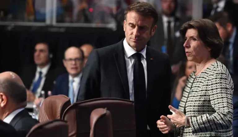 Read more about the article الخارجية الفرنسية تهاجم الجزائر والدول التي نددت بمقتل نائل