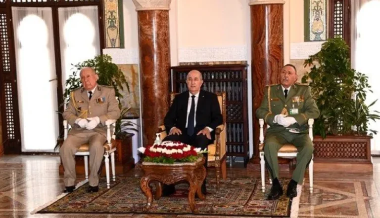 Read more about the article هؤلاء العمداء والعقداء الذين تمت ترقيتهم من طرف رئيس الجمهورية